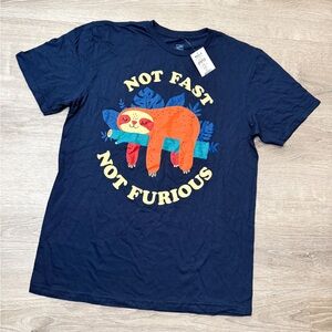 •SLOTH GRAPHIC TEE•